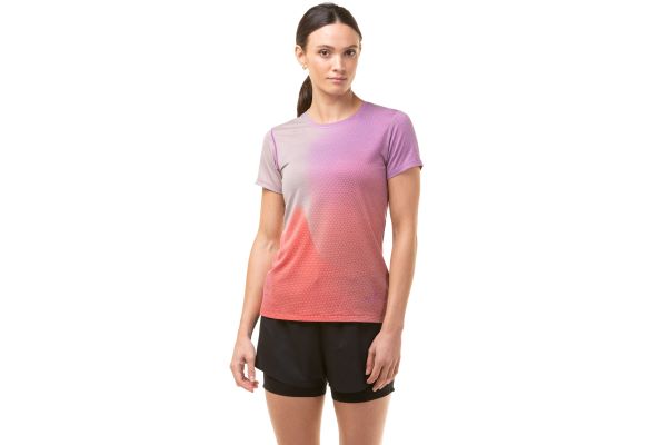 Ronhill Women's tech godlen hour tee, Jam and stardust merge, view from front, displayed on model
