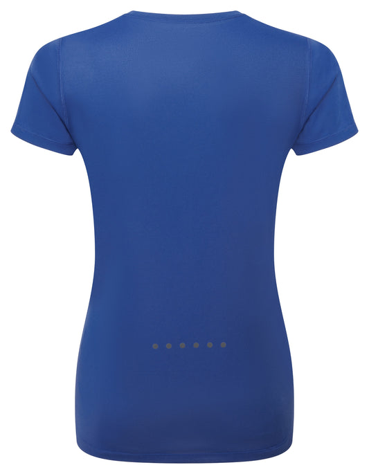 This relaxed fit, basic short-sleeved Tee is anything but; made from our high performance Vapourlite fabric, it’s lightweight, breathable and effectively wicks moisture away from the body, plus it feels great. It has Ronhill's quality stitched in, which means it will be there for you run after run. Colour is Tidal Blue