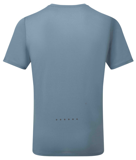 Crush your warm weather workouts with the Ronhill Core men’s short sleeve running t-shirt, featuring a lightweight design packed with sweat-wicking power.
Vaporlite fabric is ultra-breathable to allow your skin to breathe when you push for more mileage or a faster pace. Colour is Lake Blue